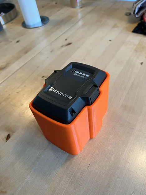 Giá đỡ pin Husqvarna BLi (Holder for Husqvarna BLi battery) - Image 2