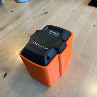 Giá đỡ pin Husqvarna BLi (Holder for Husqvarna BLi battery)