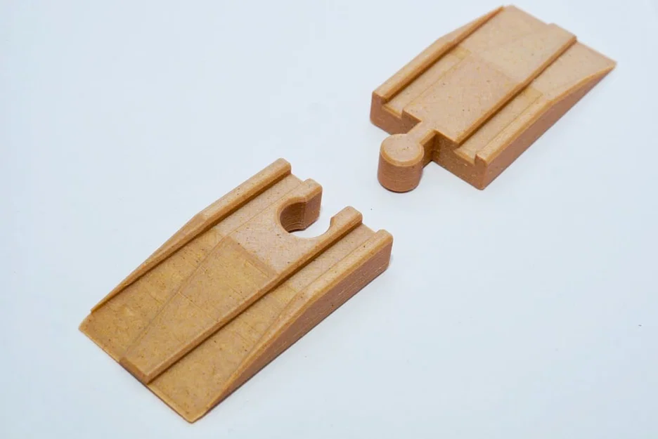 Đường ray dốc tương thích Brio (Brio Compatible Ramp) cho xe lửa gỗ - Image 1