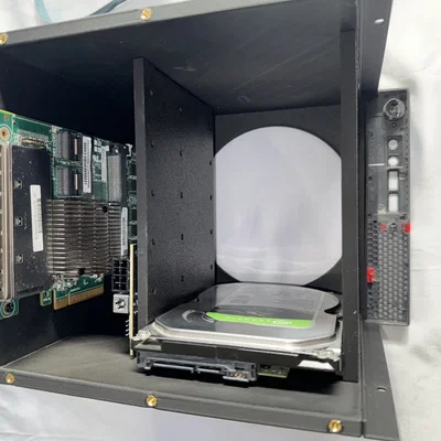 Lenovo ThinkCentre Tiny NAS – Case gắn 6 HDD 3.5" cho ThinkCentre Tiny