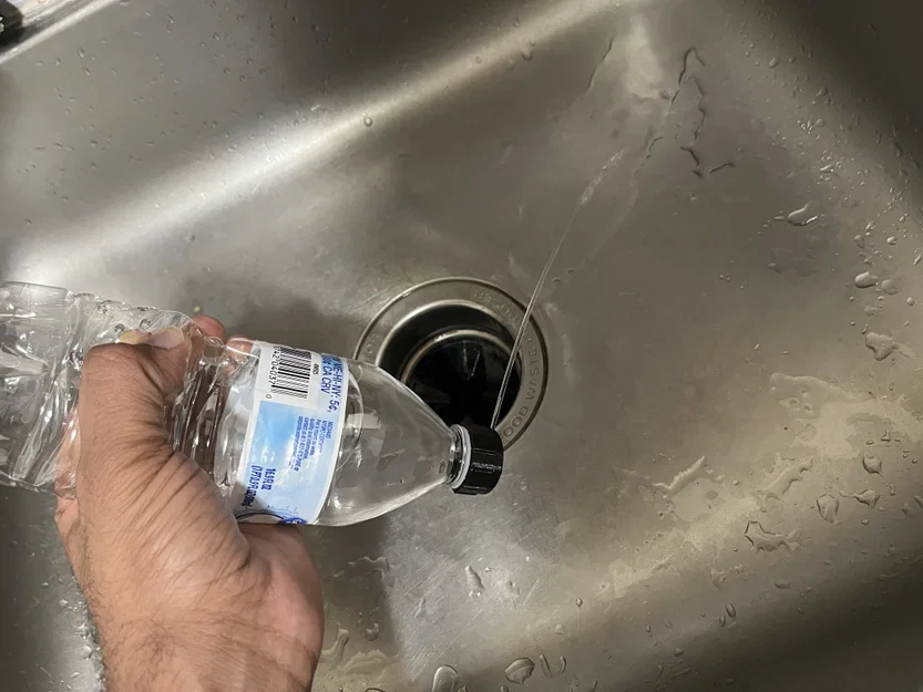 Bidet di động (Portable bidet) gắn chai nước 500 mL - Image 1