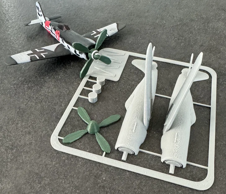 Mô hình lắp ráp máy bay Focke-Wulf Fw 190 dạng Kit Card độc đáo - Image 4