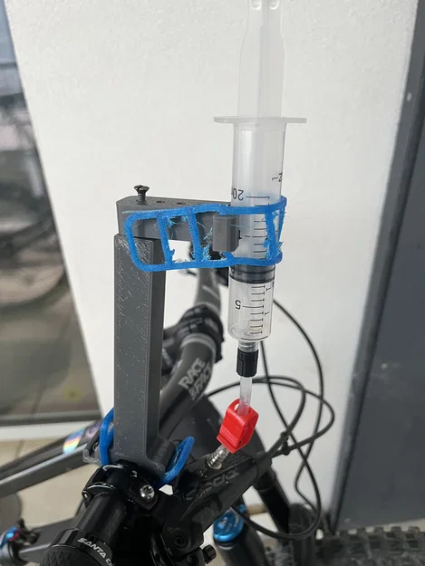 Giá đỡ ống tiêm xả gió phanh thủy lực xe đạp (Hydraulic Brake Bleed Syringe) - Image 1