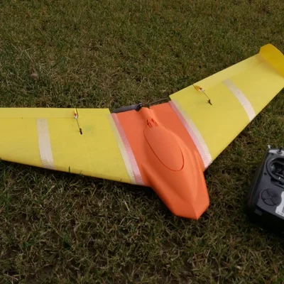 Mô hình máy bay RC mini tự in 3D nhỏ gọn