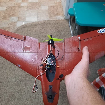 Mô hình máy bay RC mini tự in 3D nhỏ gọn