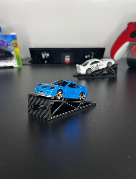 Bệ nâng trưng bày xe mô hình Hot Wheels (Ramp for Hot Wheels) - Image 1