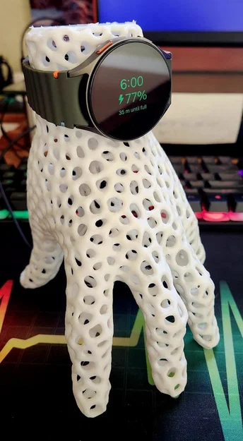 Thing Addams Family dạng Voronoi Mesh - Đế giữ đồng hồ, stand sạc - Image 1