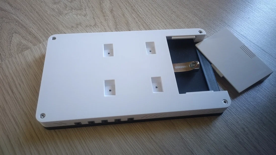 Vỏ RPi Zero DISP 7A (Waveshare Zero-DISP-7A case) - Image 2