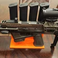 Đế trưng bày Sig Sauer P320-FLUX-LEGION kèm chỗ để 4 băng đạn - Thumbnail 3