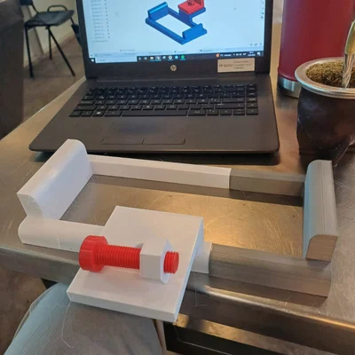 Thùng rác xoay và treo (Rotating and Hanging Trash Can)