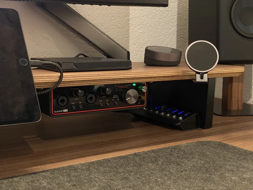 Ngàm gắn Focusrite Scarlett 2i2 cho hệ thống kệ Balolo - Image 1