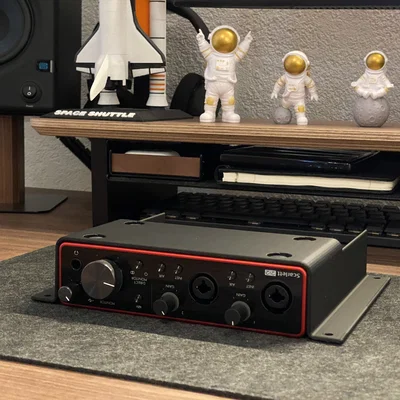 Ngàm gắn Focusrite Scarlett 2i2 cho hệ thống kệ Balolo