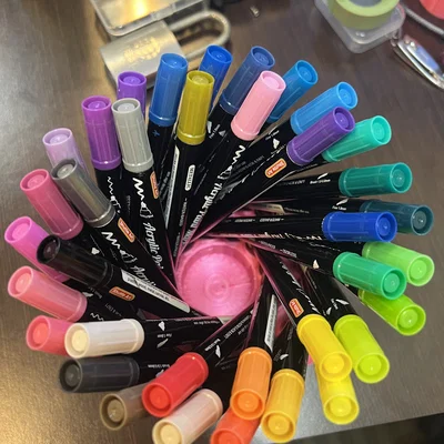Khay Đựng Acrylic Paint Marker 36 Cây