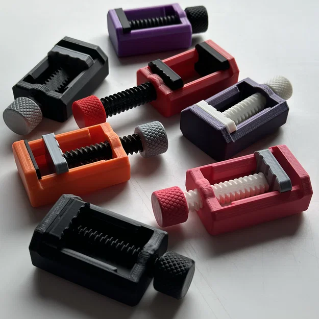 Ê-tô nhỏ (Small Vise) in 3D - Image 1