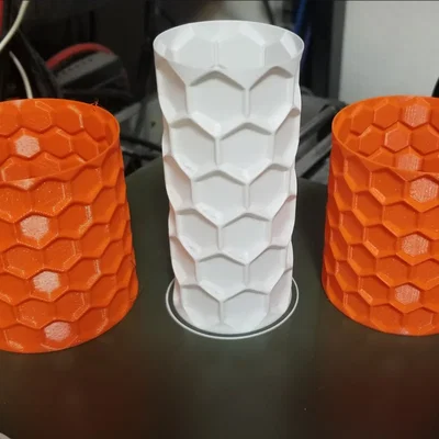 Mẫu Bình Hoa Họa Tiết Tổ Ong Honeycomb Spiral Vases Đẹp Mắt