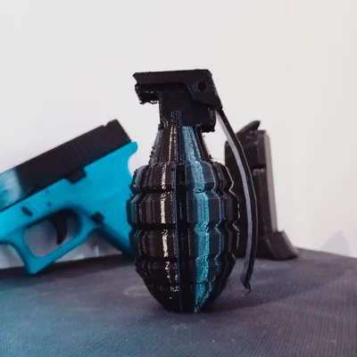 Đạo Cụ Frag Grenade Prop (Lựu Đạn Mảnh) để Cosplay/Trang Trí
