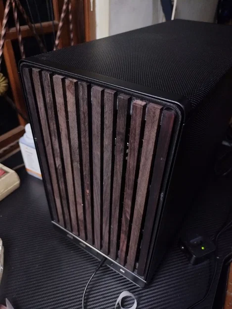 Mặt nạ trang trí cho vỏ máy tính Lian Li A3-MATX - Image 1