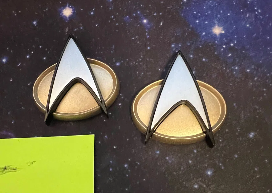 Huy hiệu liên lạc Star Trek: The Next Generation (gắn nam châm) - Image 1