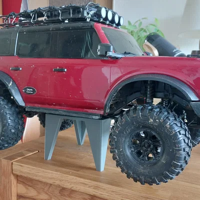 Giá đỡ xe điều khiển từ xa (RC Car Stand) in 3D chắc chắn