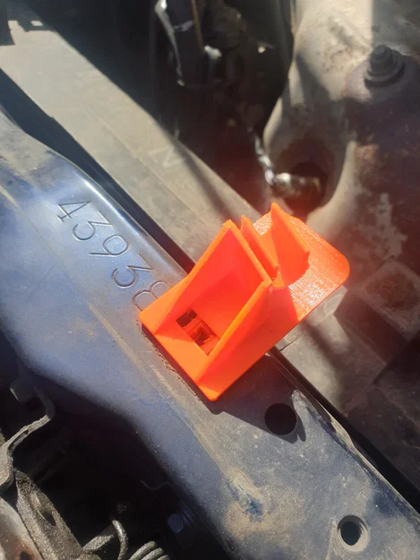 Kẹp giữ ty chống capo Toyota Avensis T25 53454-20020 (Bonnet Hood Holder clip) - Image 1