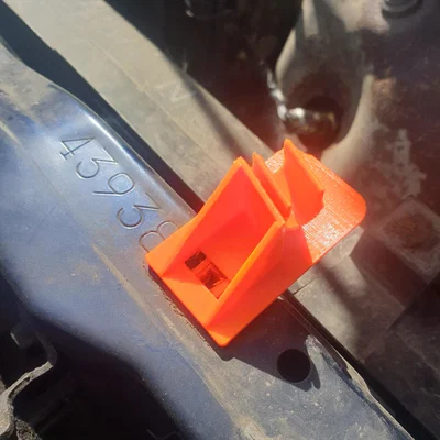 Kẹp giữ ty chống capo Toyota Avensis T25 53454-20020 (Bonnet Hood Holder clip)