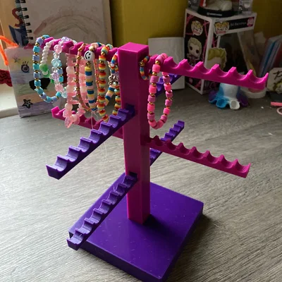 Giá treo vòng tay và trang sức 3D để bàn tiện dụng