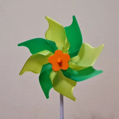 Chong Chóng Nhiều Màu (Colorful Pinwheel)
