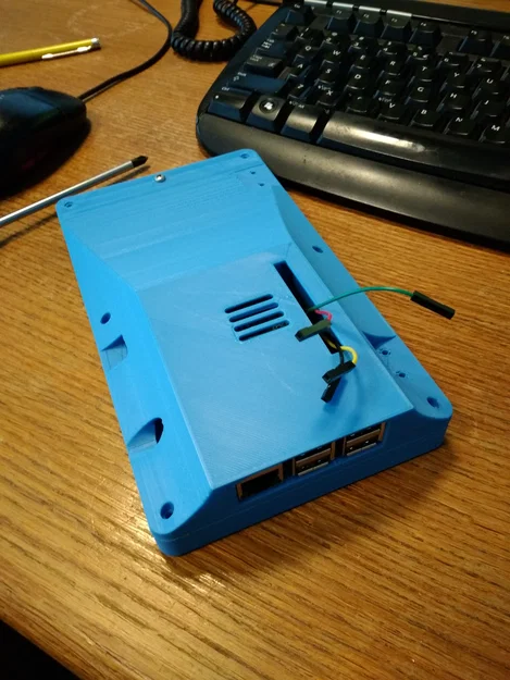 Vỏ LCD 7" chính hãng & Raspberry Pi (kèm chân đế) - Image 4