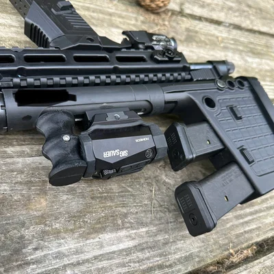 Tay nắm nạp đạn kép cho Kel-Tec Sub2K - Bản nâng cấp M3 chắc chắn