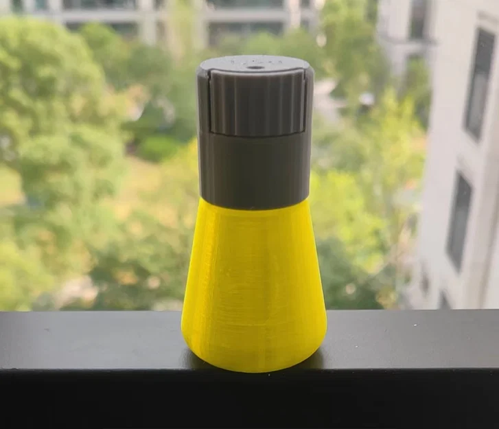 Hộp rắc muối/đường kiểu khác (Another salt / sugar dispenser) - Image 1