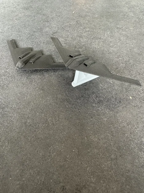 Mô hình lắp ráp máy bay tàng hình B2 Spirit Stealth Bomber (Kit Card) - Image 5