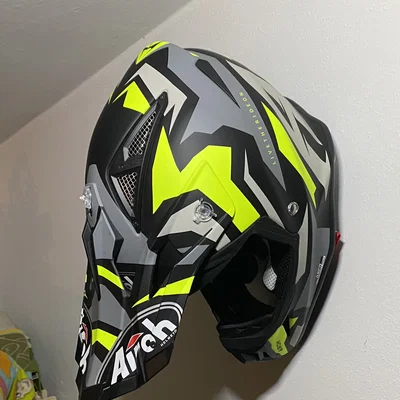 Giá Treo Mũ Bảo Hiểm (Helmet Hanger)