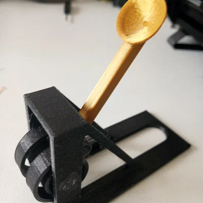 Easy Catapult (Máy bắn đá dễ in)