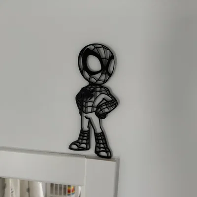 Mô hình trang trí tường Spider-Man 2D siêu dễ thương cho fan Marvel