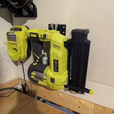 Kẹp treo Ryobi Nailer Hanger Clamp