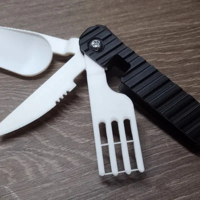 Dụng cụ ăn uống đa năng gập gọn (Utensil Multi-Tool)