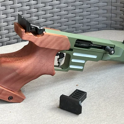 Pardini SP22 Rapid Fire Pistol (Replica trưng bày, không hoạt động)