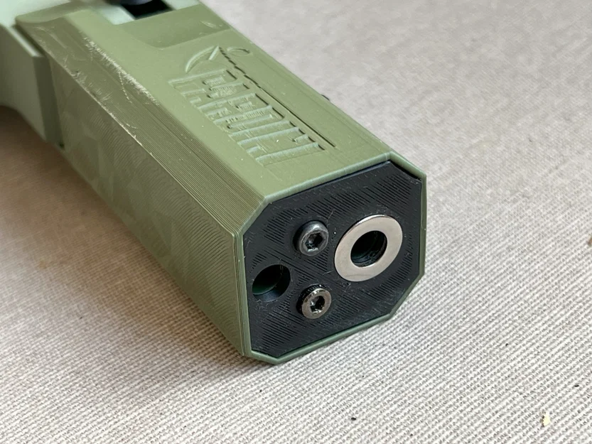 Pardini SP22 Rapid Fire Pistol (Replica trưng bày, không hoạt động) - Image 2