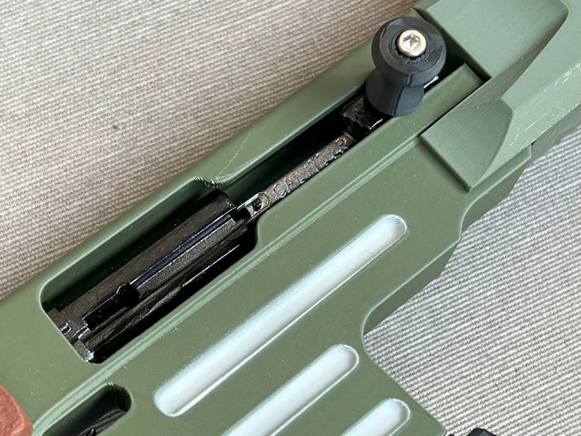 Pardini SP22 Rapid Fire Pistol (Replica trưng bày, không hoạt động) - Image 7