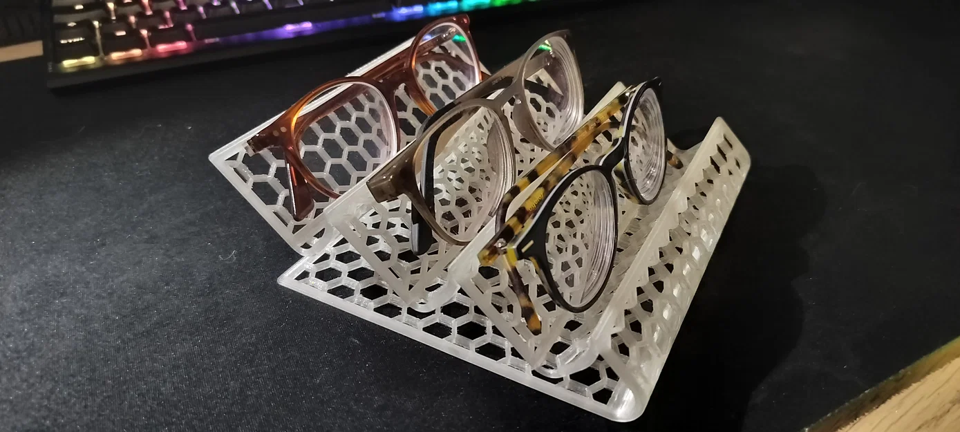 Khay Đựng Mắt Kính Dạng Lưới Tổ Ong Tiết Kiệm - File In 3D - Image 1