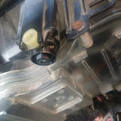 Skoda, VW - Bánh răng chỉnh đèn pha (Headlight Adjustment Gear)