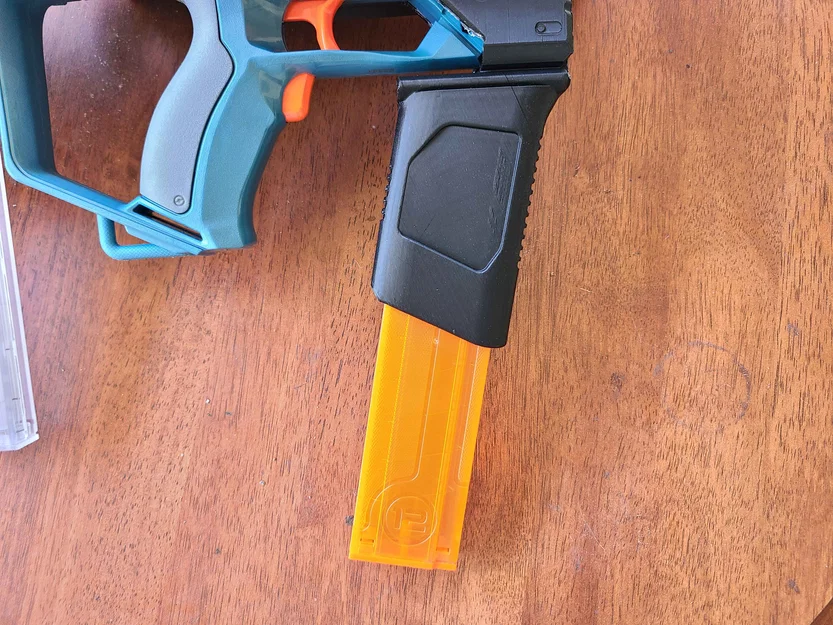 Tay Cầm Trước Picatinny Talon Mag Holder (Foregrip) - Image 1