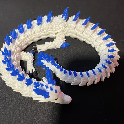 Rồng Pha Lê Đã Tô Màu (Painted Crystal Dragon)