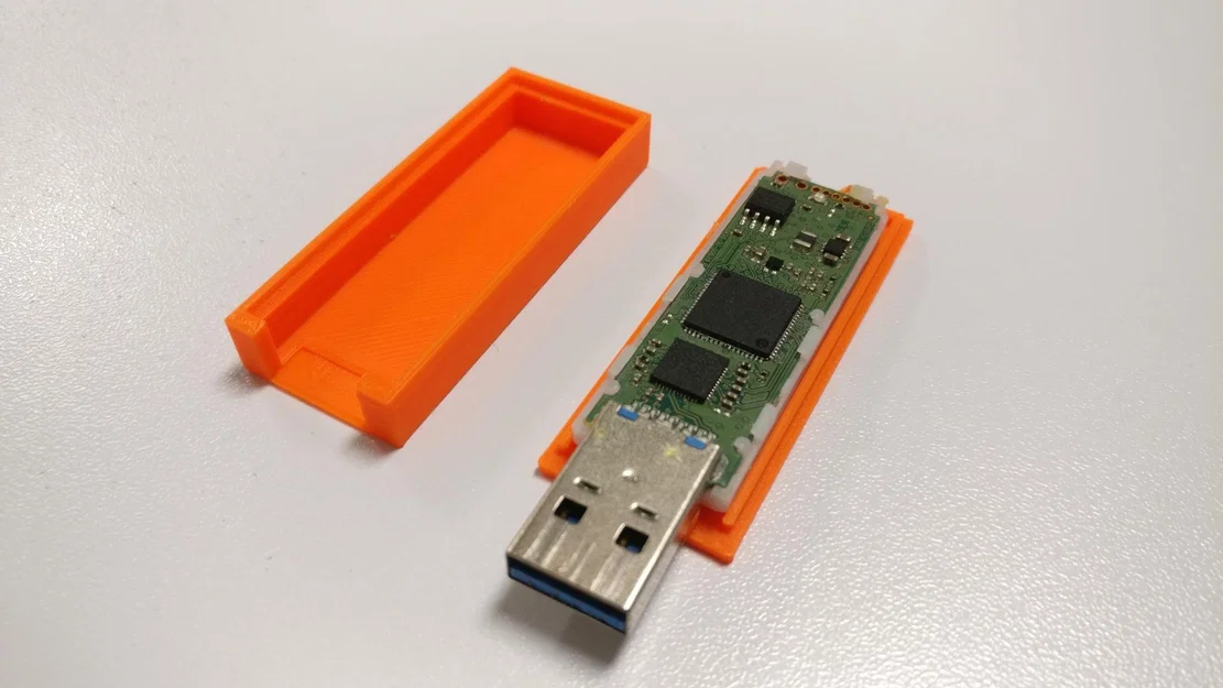 Vỏ USB drive cấu hình được (Configurable USB drive case) - Image 2