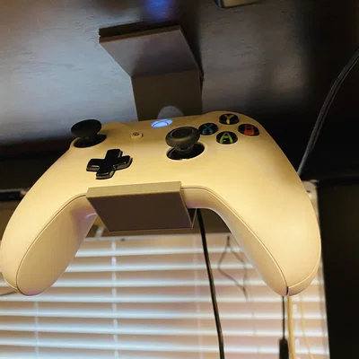 Tay cầm Xbox One - Giá treo đơn giản gắn dưới mặt bàn