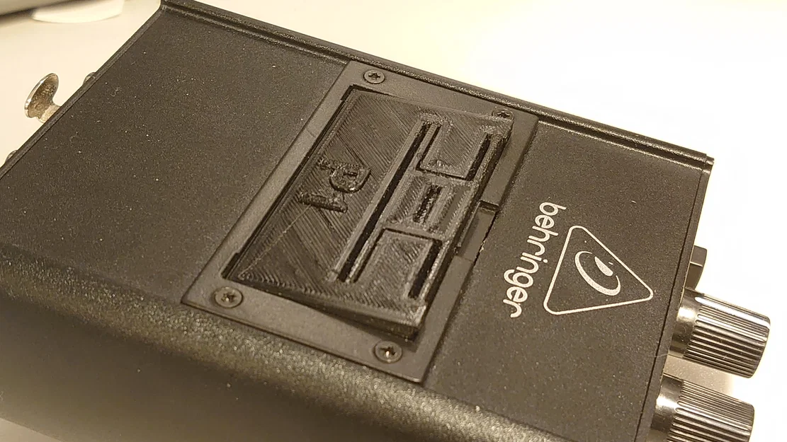 Nắp khoang pin Behringer Powerplay P1 (battery cover) - Image 1