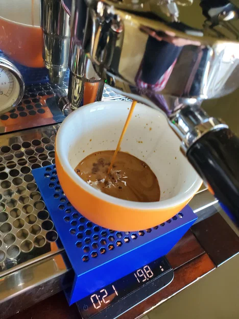 Giá đỡ cân Acaia Lunar cho máy pha cà phê Rocket Cellini - Image 1