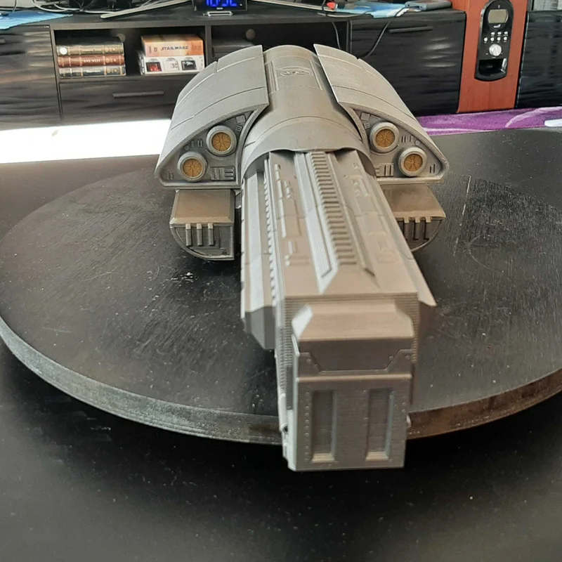 Vanir Cruiser từ Stargate