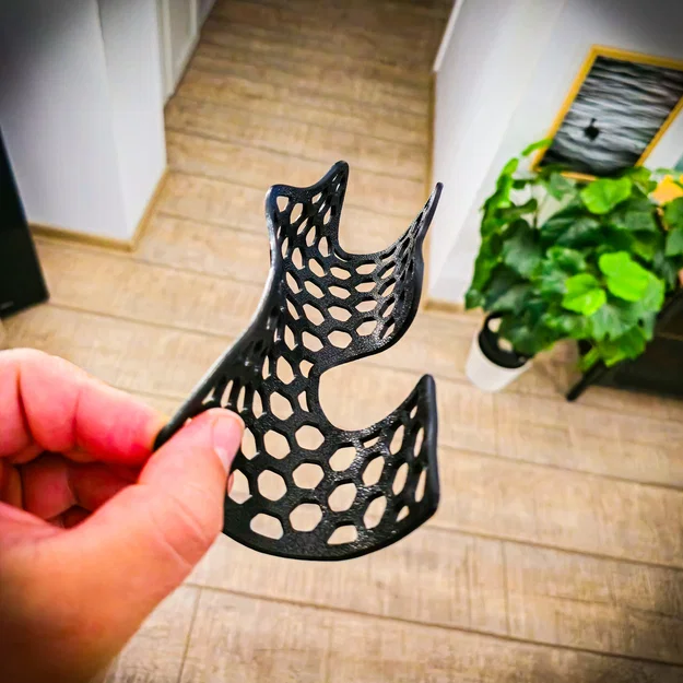 Nẹp cổ tay tổ ong in 3D - Tùy chỉnh dễ dàng với nhựa PLA - Image 4
