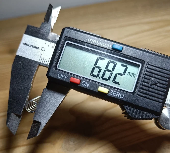 Carabiner có khóa an toàn lò xo (spring loaded secured lock) - Image 5